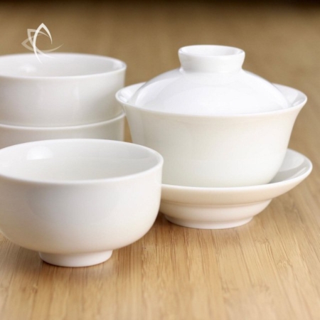 Large Gaiwan with Larger Hei Cha Cup Set Featutred View
