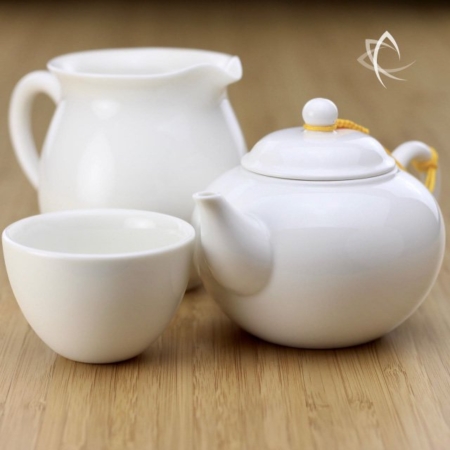Larger Classic Shui Ping Teapot with Larger Classic Pitcher and Everyday Cup Set Featured View